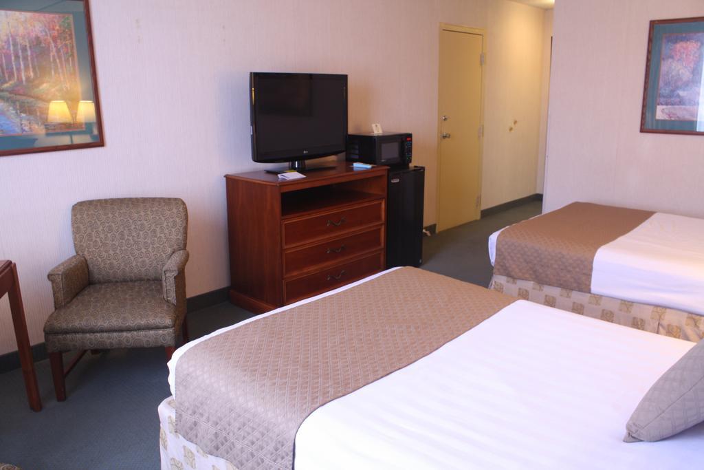 The Inn At Cobleskill Exterior photo